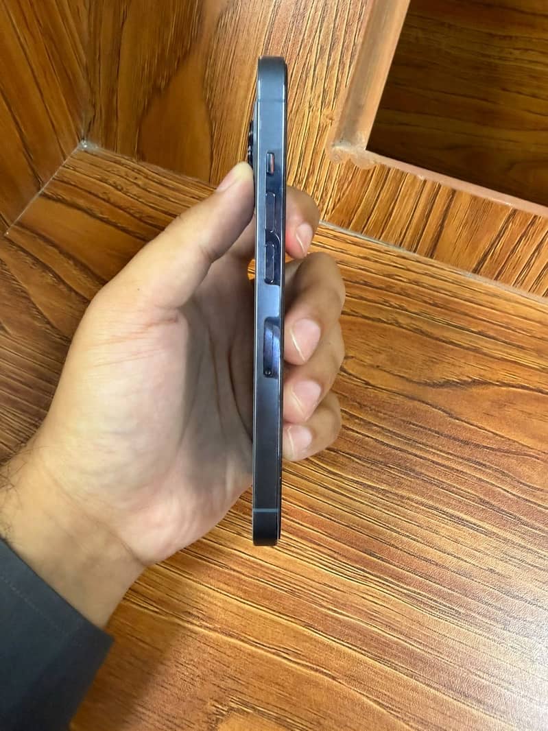 Apple iPhone 13 Pro 3