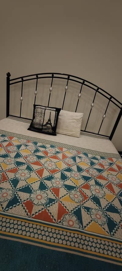 Iron king size bed without mattress