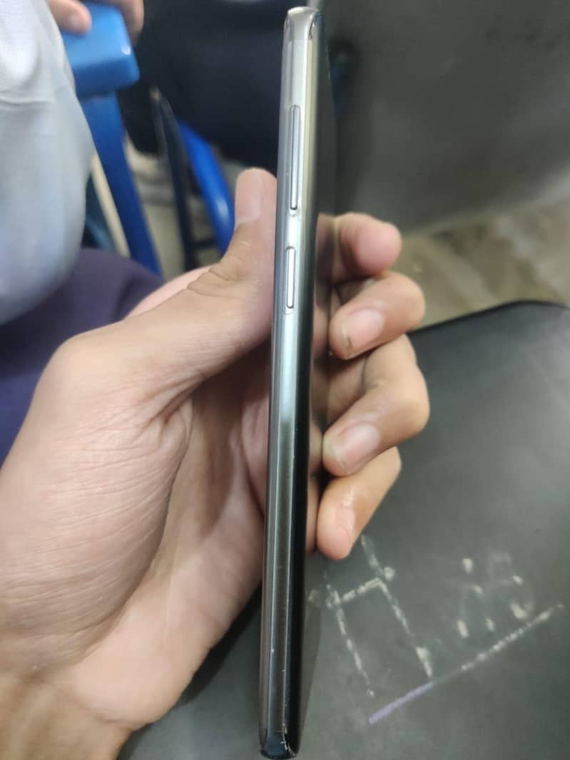 Samsung Mobile S9 Plus 1