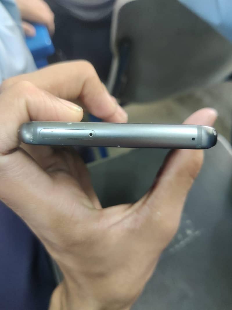 Samsung Mobile S9 Plus 5