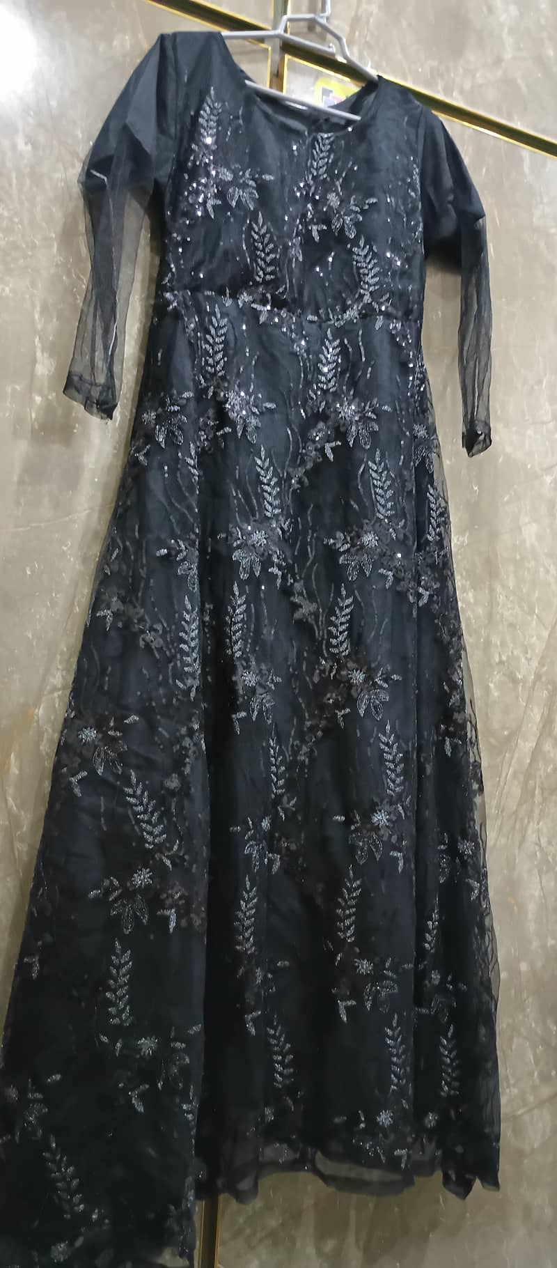 black maxi 0
