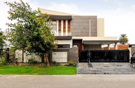 1 Kanal Adorable Bungalow On Top Location For Sale in DHA Phase 6 Lahore