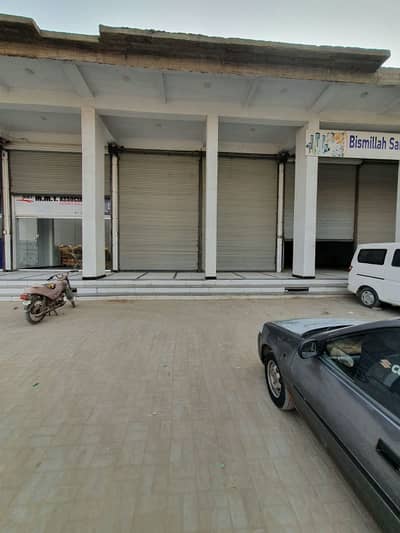700 sq ft mezanine floor on ma8n 200 ft wide road