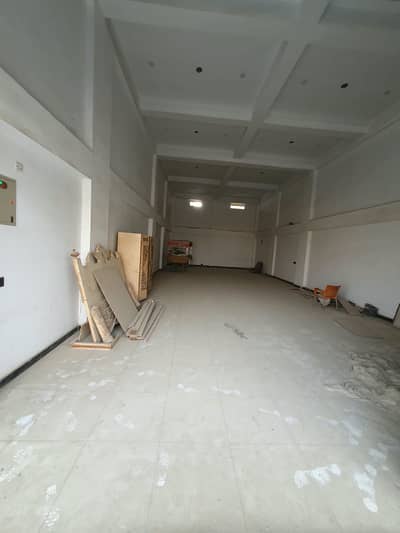 700 sq ft mezanine floor on ma8n 200 ft wide road