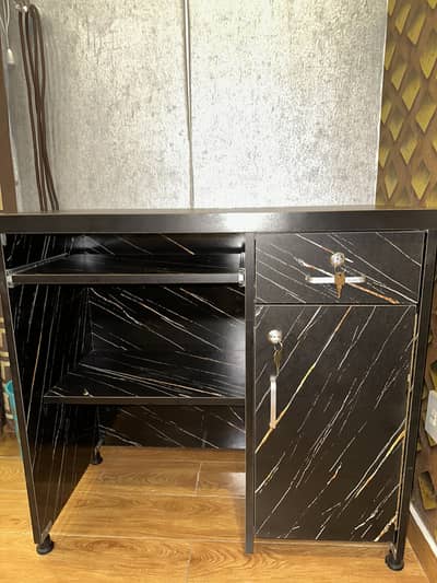 New Stylish Laptop/Computer Table