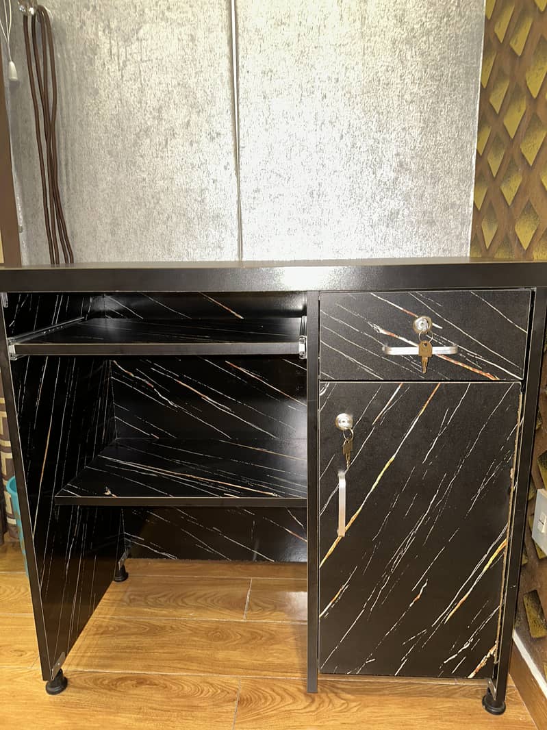 New Stylish Laptop/Computer Table 0