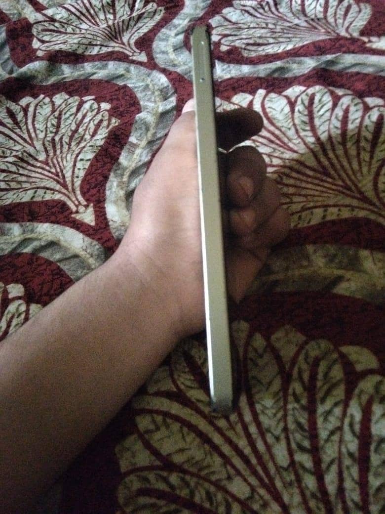 Samsung Mobile A06 4