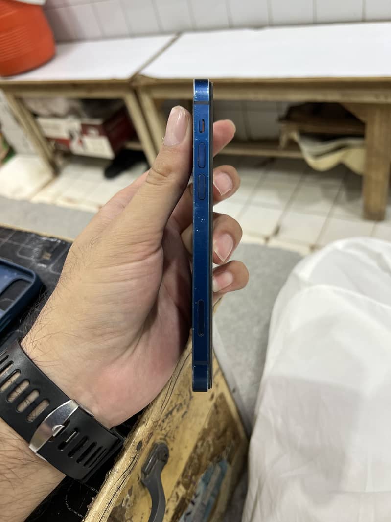 IPhone 12 (PTA APPROVED) 2