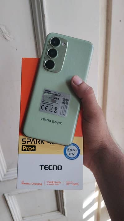 TECNO SPARK 40pro+ (8+8/256)