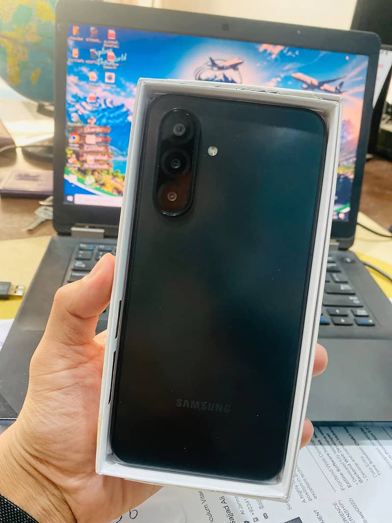 Samsung Mobile A17 4