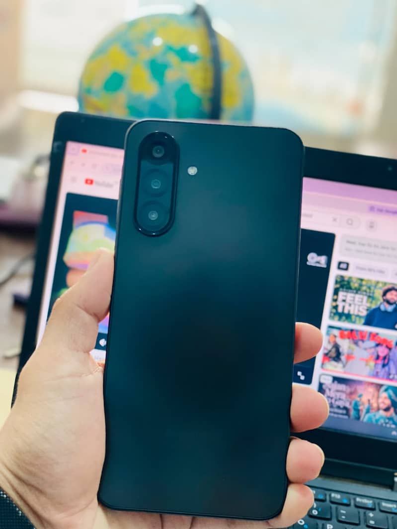 Samsung Mobile A17 9