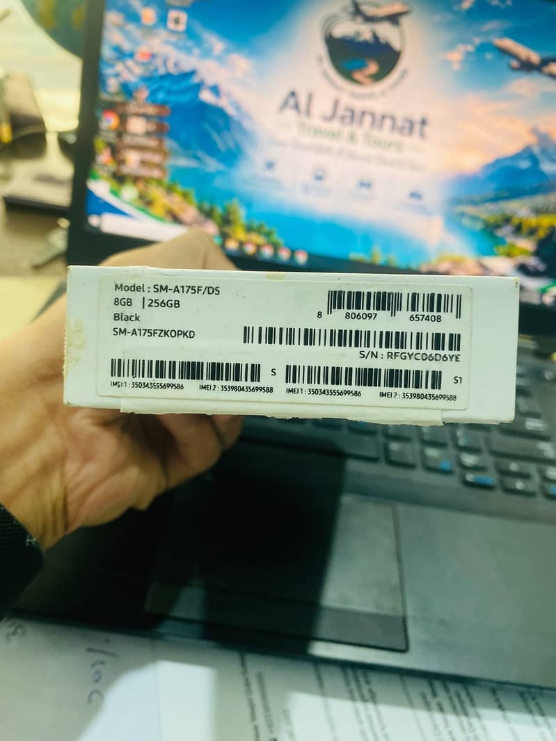 Samsung Mobile A17 11