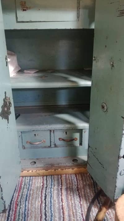 Double Drawer Iron Safe (Tijori) in Good Condition
