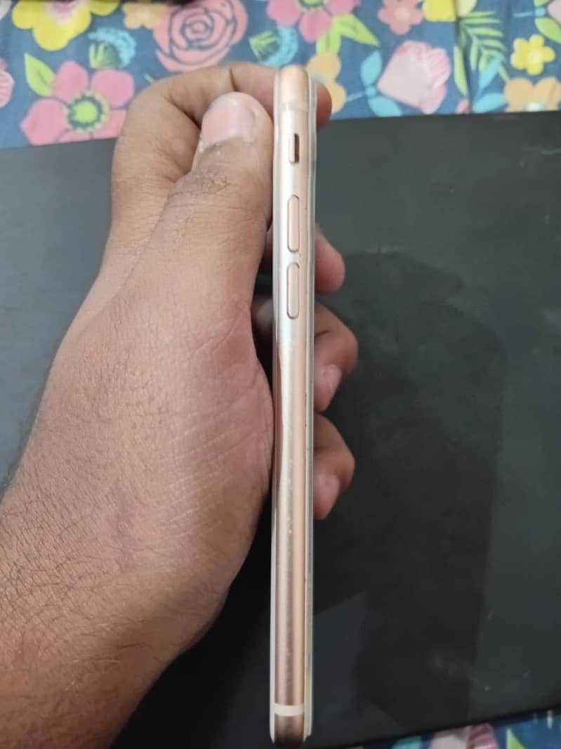 Apple iPhone 8 2