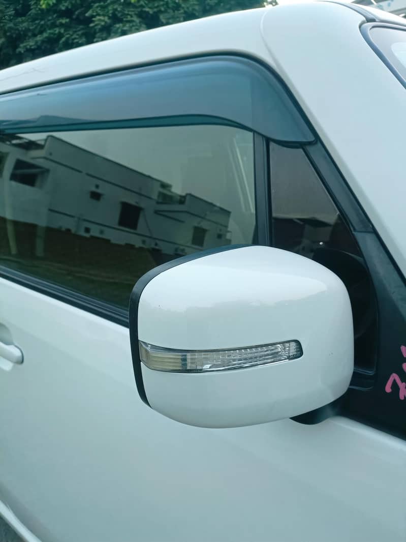 Nissan Moco 2017 9