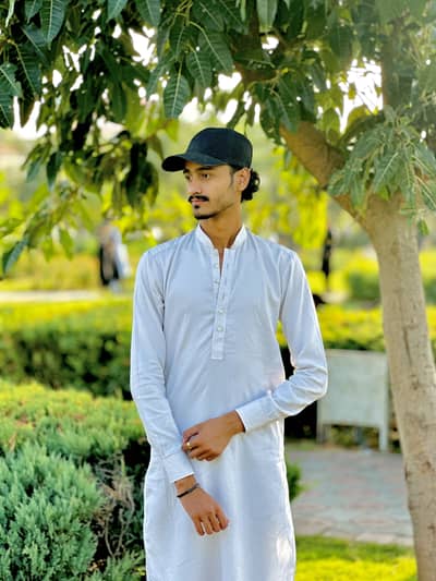 HAMZA QURESHI