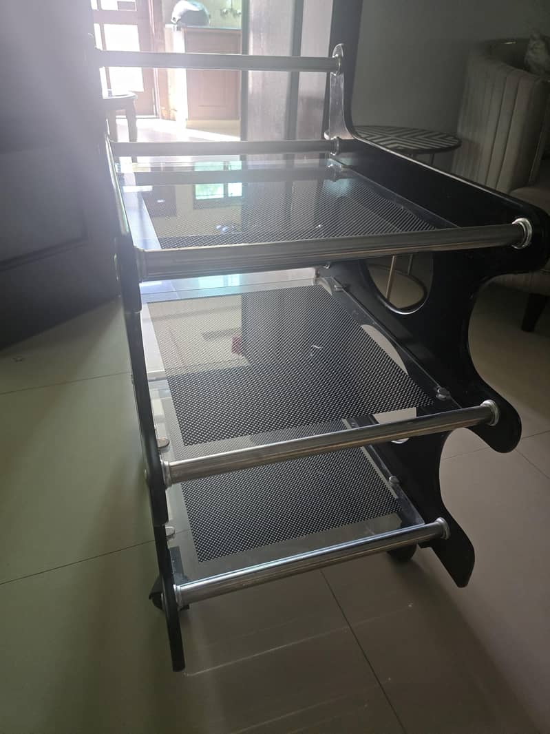 tea trolly 0
