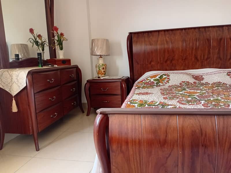 King size bed complete set 2