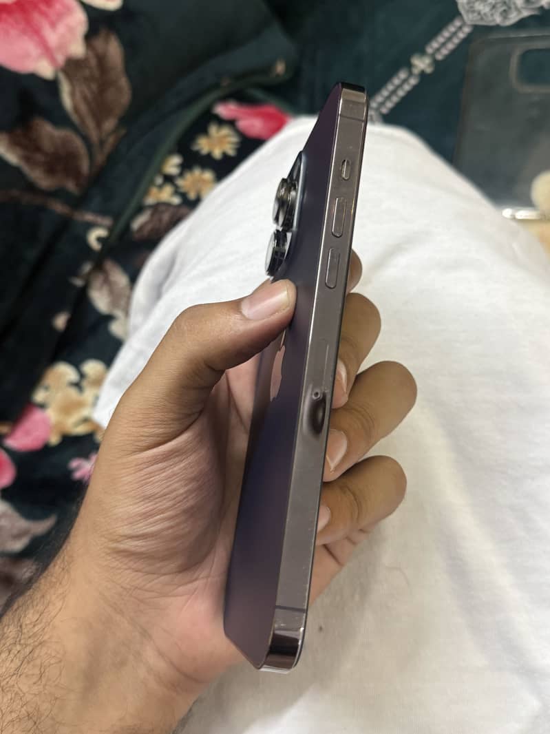 Apple iPhone 14 Pro Max 3