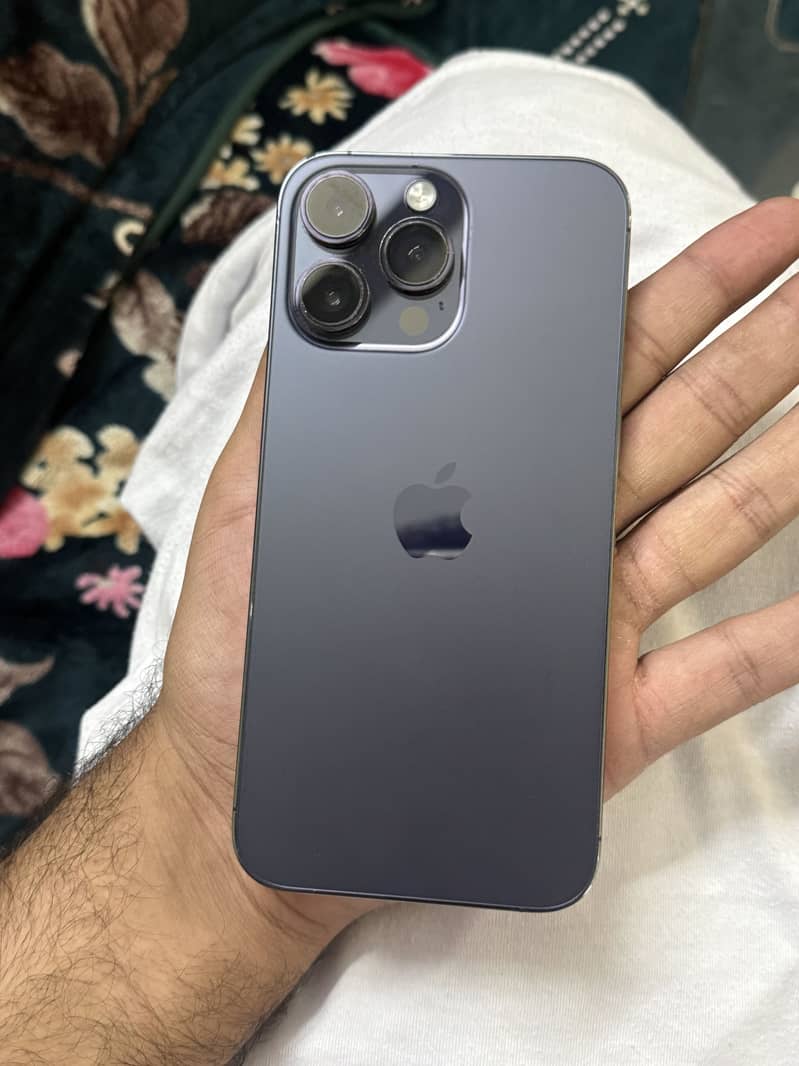 Apple iPhone 14 Pro Max 4