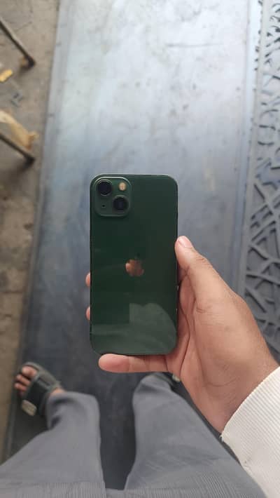 Apple iPhone 13 factory unlocked