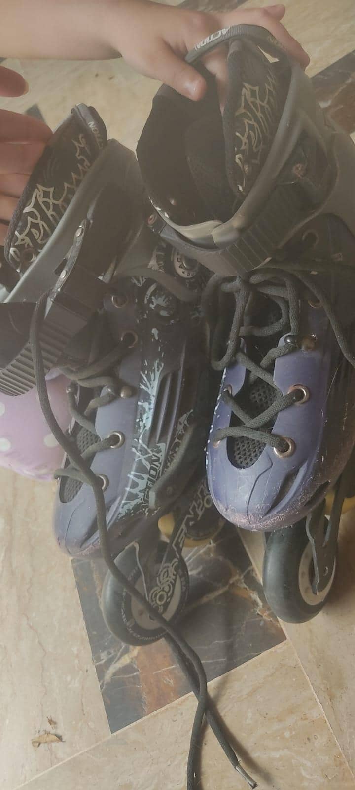 skating boots 6
