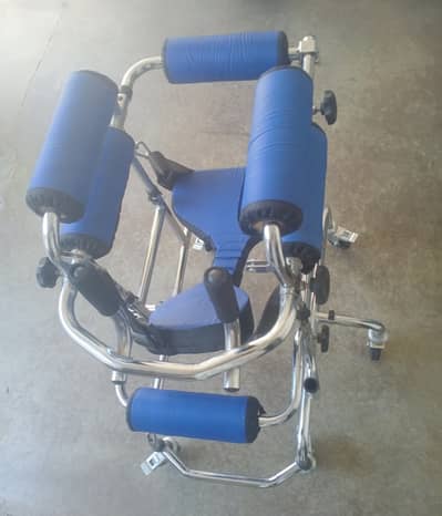 Standing walker for disabled child (6 wheeler)