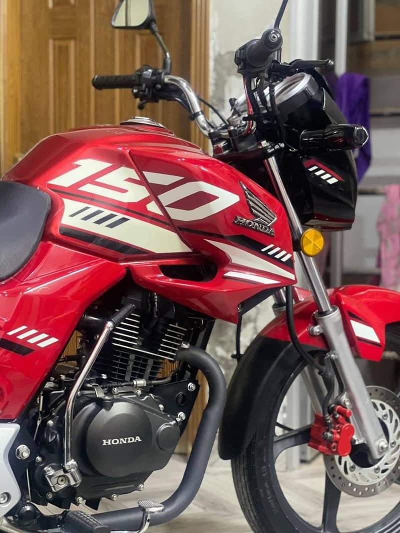 Honda cb150f 3