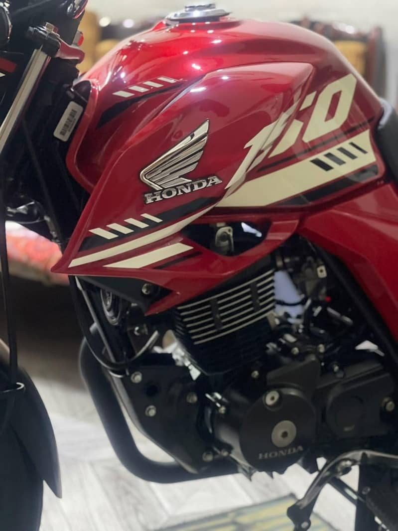 Honda cb150f 4