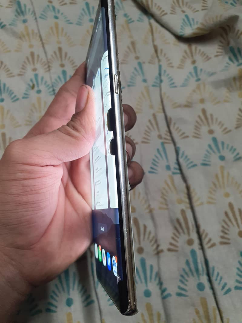 Samsung Mobile Note 8 4