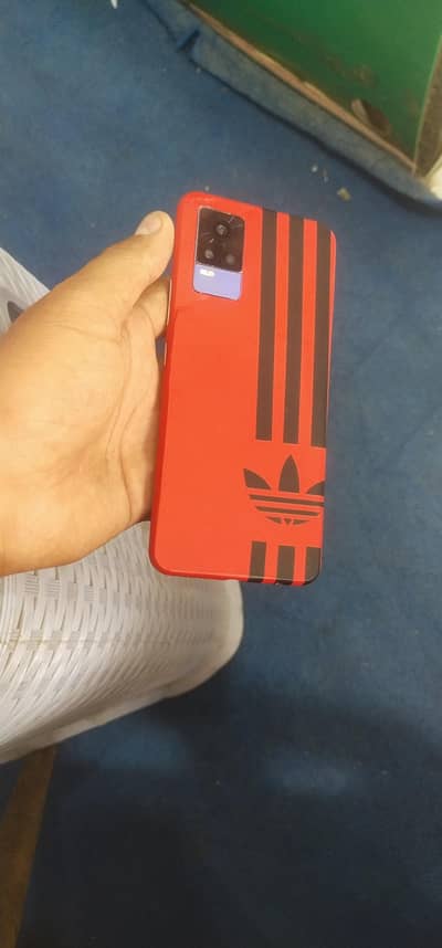 vivo v21e 8gb 128gb  penal change only phone back break hai thori c