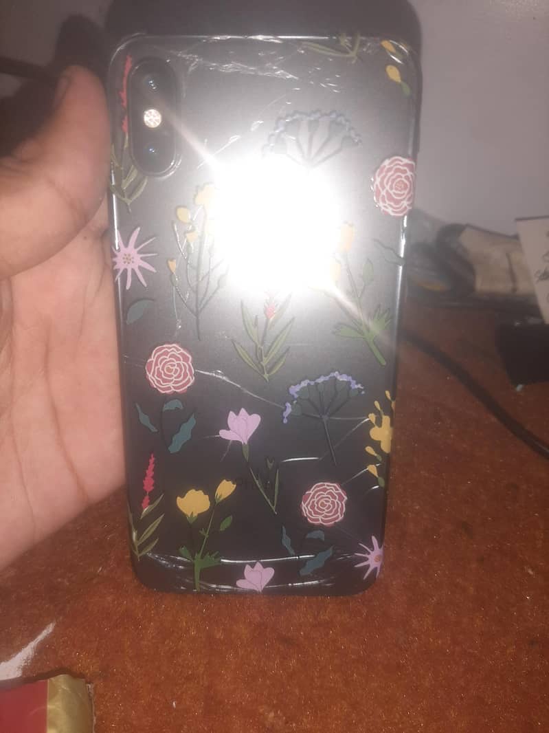 Apple iPhone XS 1