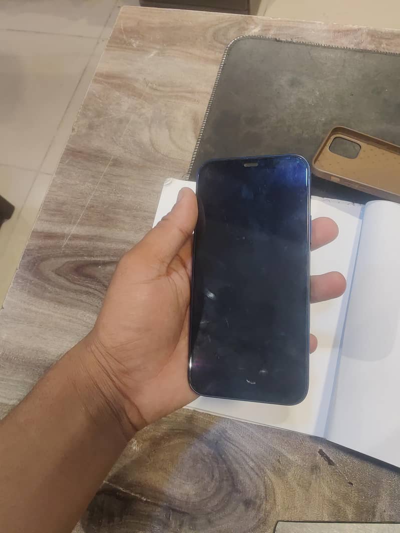 Apple iPhone 12 5