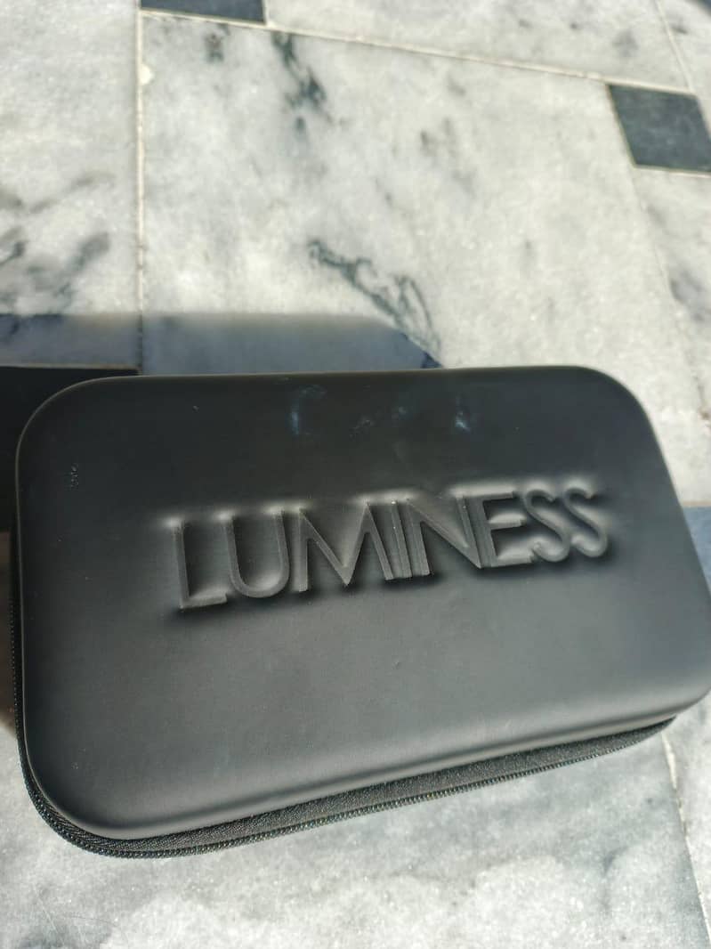 Luminess 0