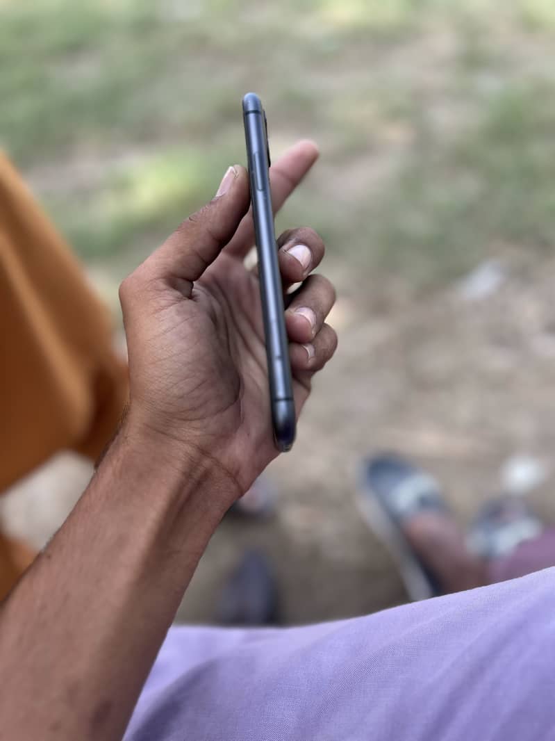 Apple iPhone 11 2