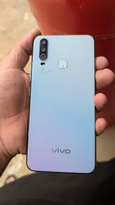 Vivo Y17