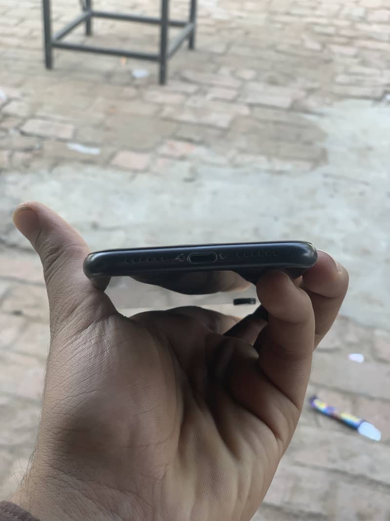 Apple iPhone XR 2