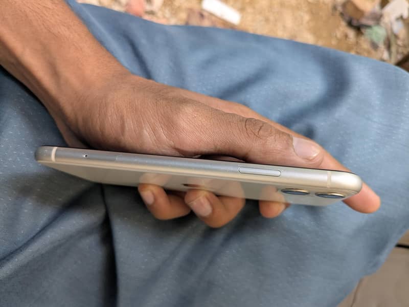 Apple iPhone 11 1