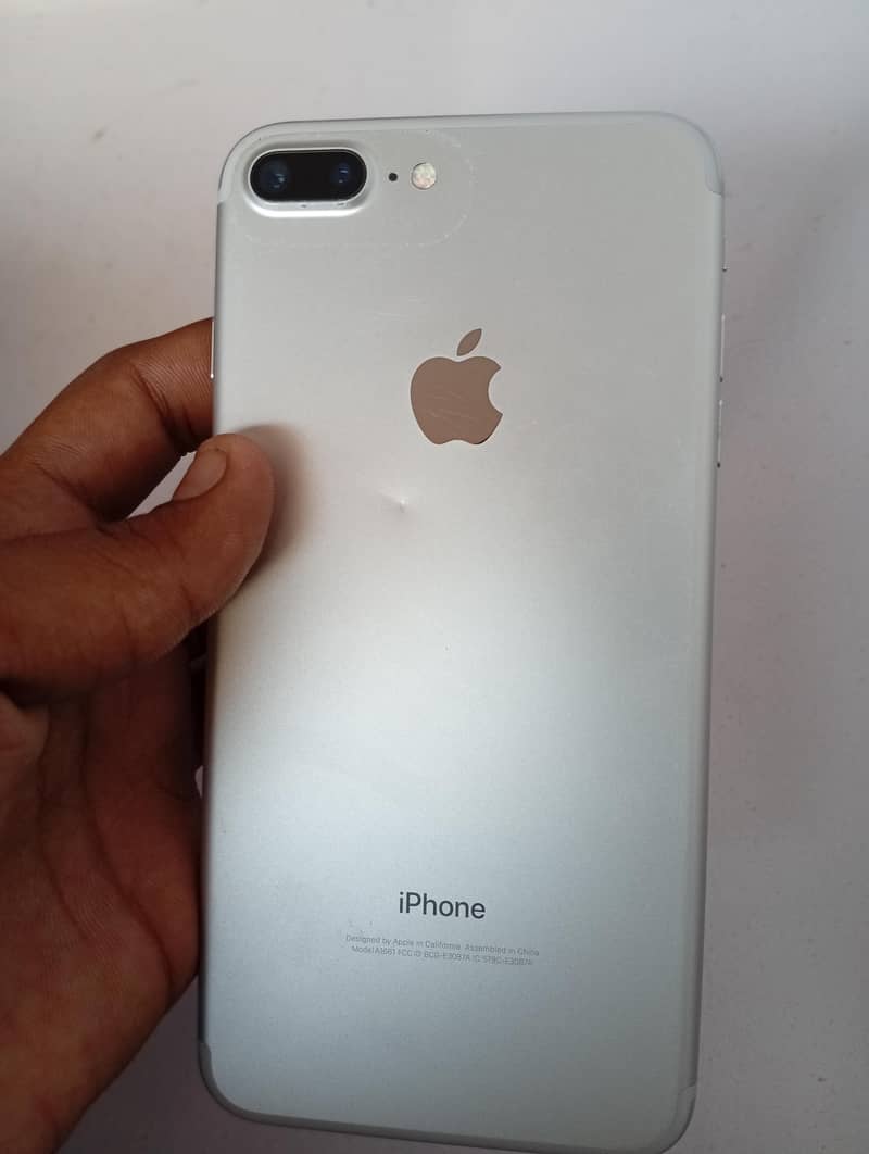 Apple iPhone 7 Plus 4