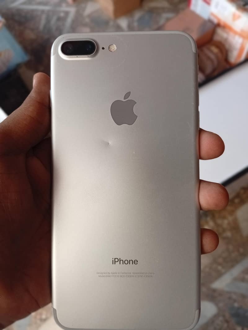 Apple iPhone 7 Plus 5