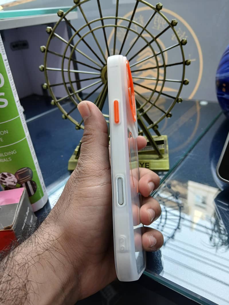 Apple iPhone 17 Pro Max 4