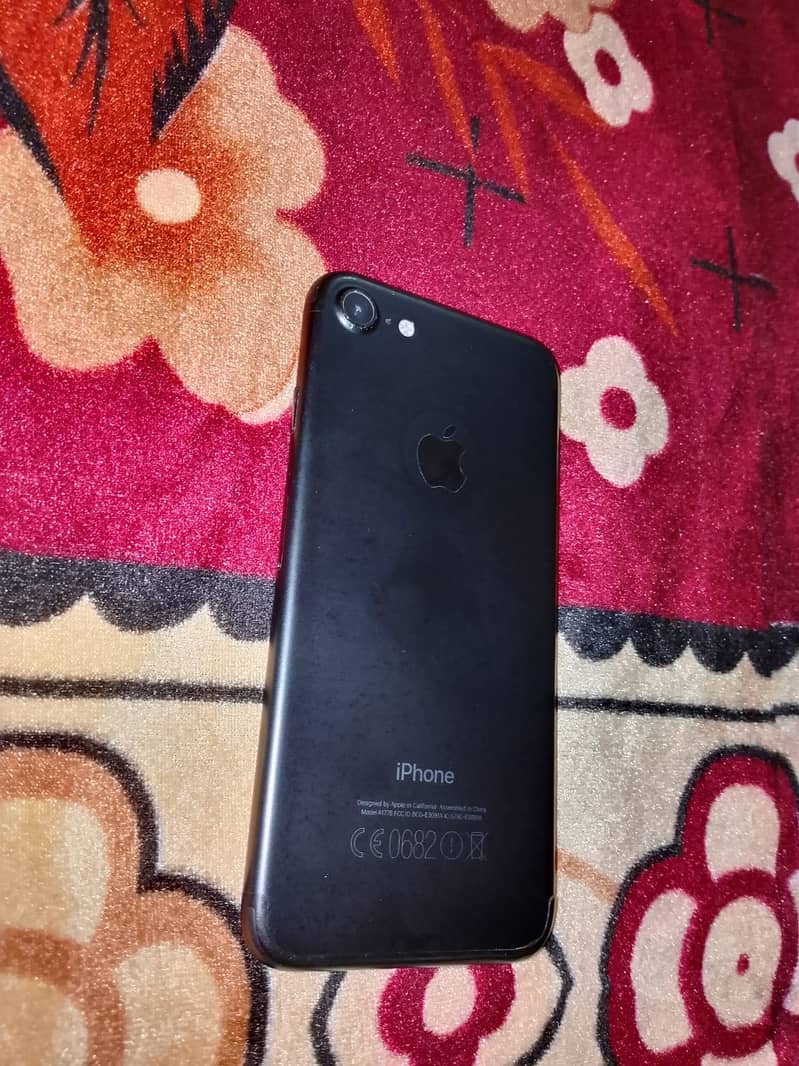 Apple iPhone 7 10