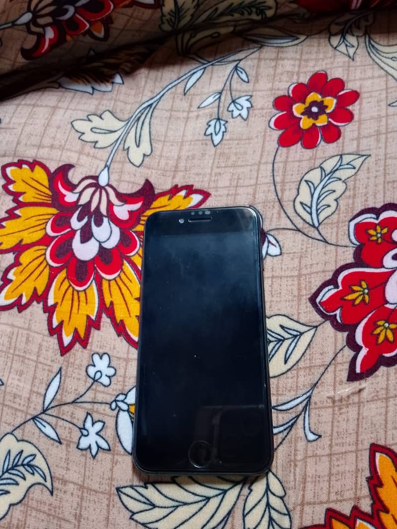Apple iPhone 7 11