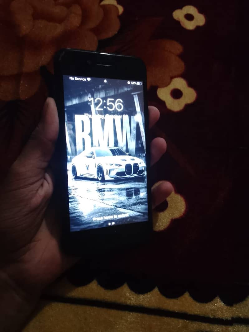 Apple iPhone 7 12