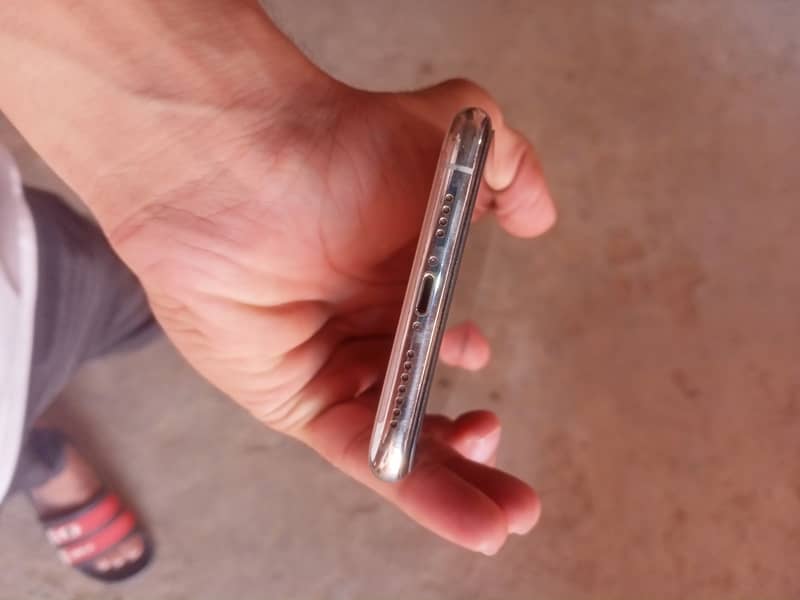 Apple iPhone 11 Pro Max 1
