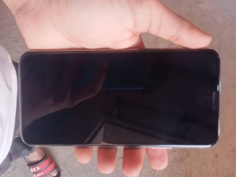 Apple iPhone 11 Pro Max 4