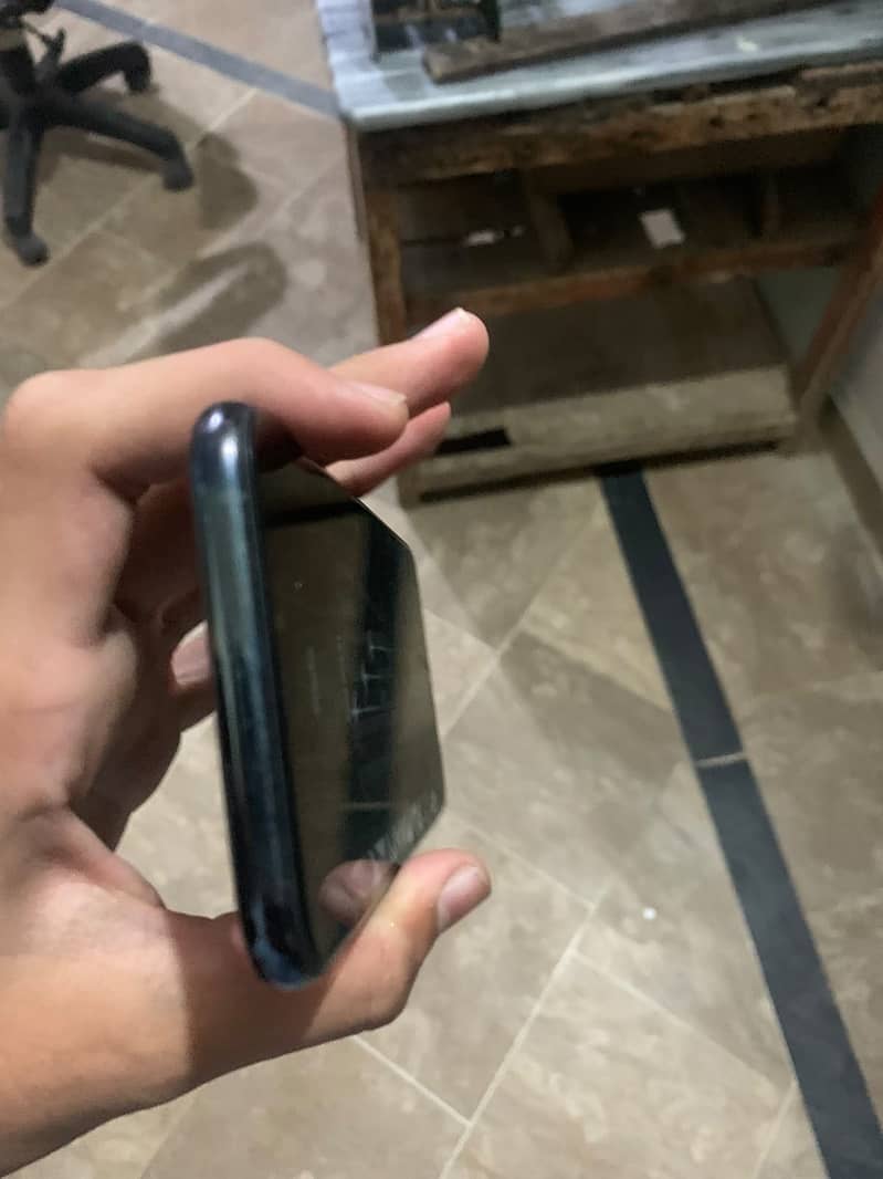 Apple iPhone 11 Pro 5