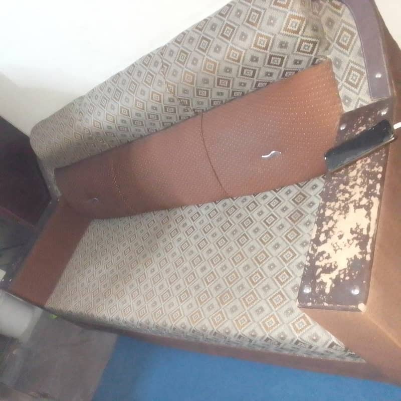 sell sofa 2