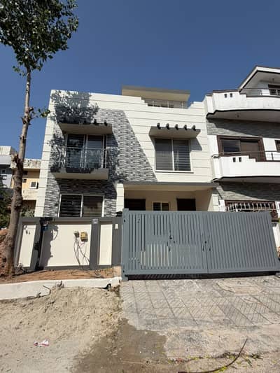 25*40 4 marla house available for sale in G-13/1 Islamabad