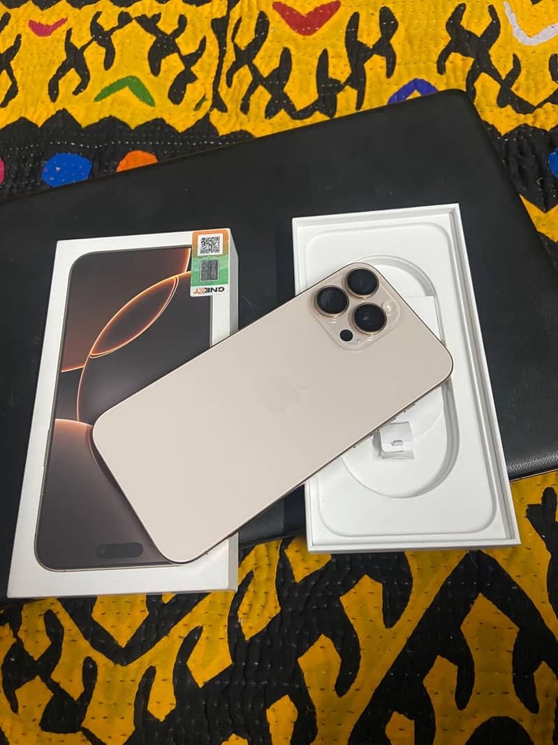 Apple iPhone 16 Pro Max 4